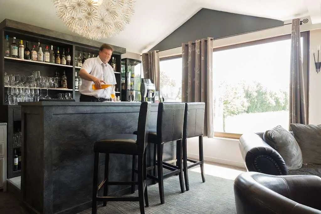 The Originals Boutique, Hotel Les Quatre Salines Roz-sur-Couesnon 0*,  Francja